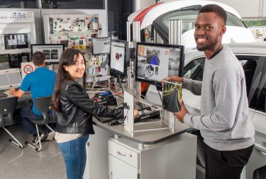 Auf der richtigen Spur in der Kfz-Ausbildung