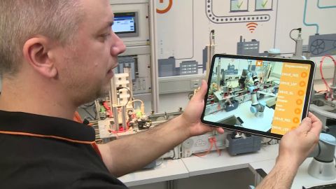 IMS Factory App: Die Fabrik in Augmented Reality steuern