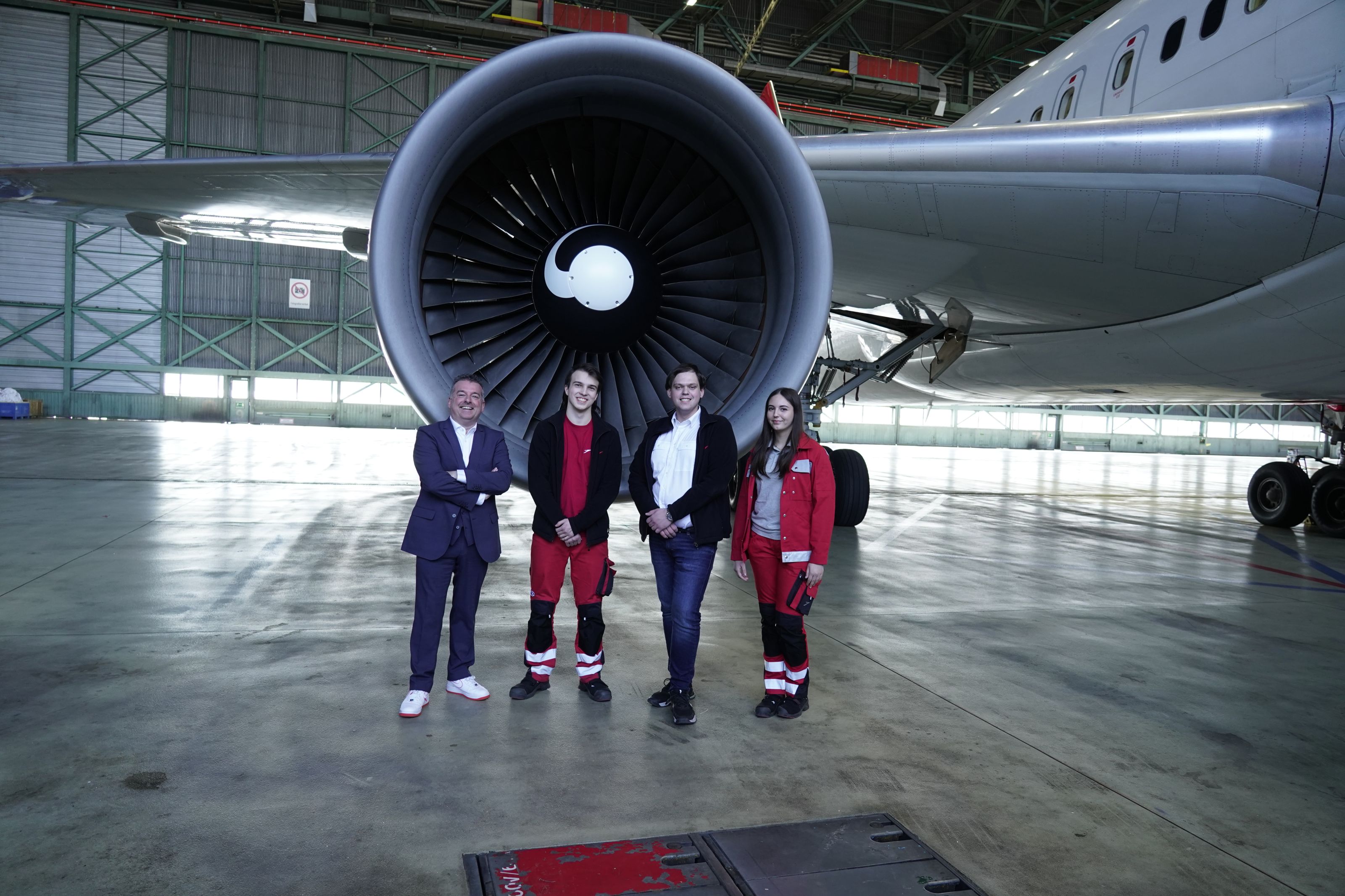 Maßgeschneiderte Labortische und Lichtkonzept für Austrian Airlines  